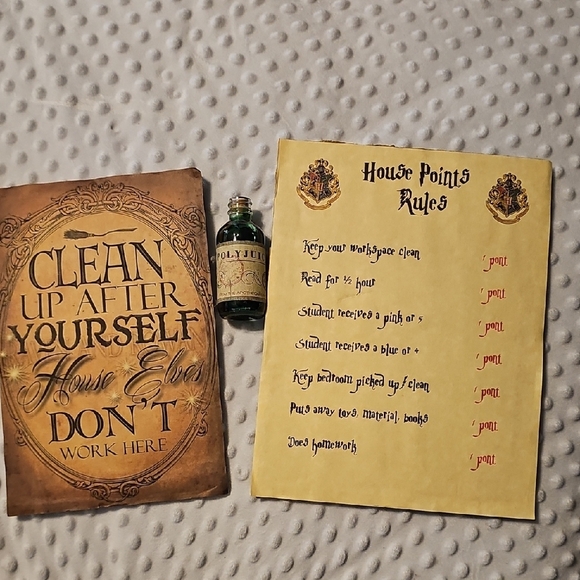 Other - Decorative Harry Potter Themed Prop Signs and Potion Bottle